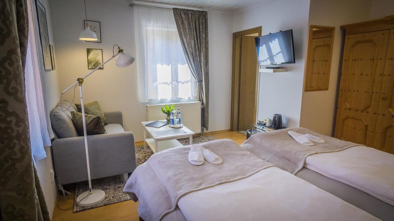 Pensjonat Gaestehaus Und Cafe Zur Silbernen Kanne